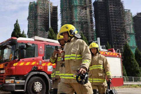 香港火災死亡人數(shù)升至146人 竹腳手架是致命原因