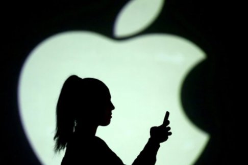 蘋果手機殼利潤或?qū)⒊^航空公司乘客收入