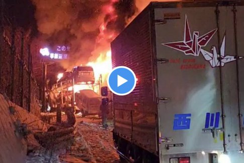 日本發(fā)生50余輛車連環(huán)相撞事故1人死亡26人受傷