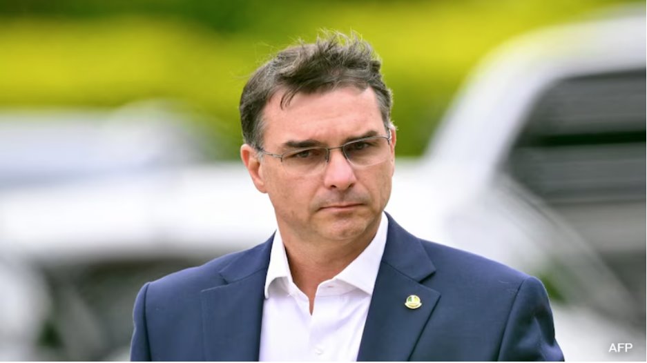 巴西前總統(tǒng)博索納羅已表示，他打算支持他的長子競選總統(tǒng)。