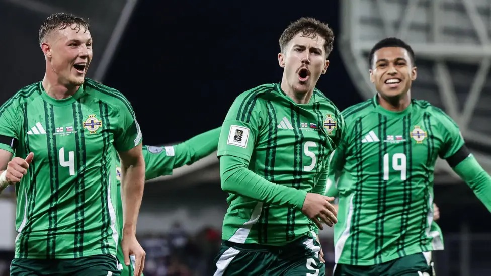 北愛爾蘭憑借2024年歐洲國(guó)家聯(lián)賽的成績(jī)獲得了世界杯附加賽的參賽資格