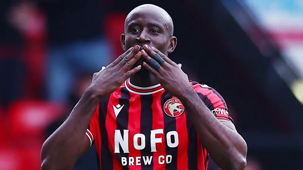 沃爾索爾邊鋒阿爾伯特&middot;阿多馬已在英格蘭足球聯(lián)賽（EFL）出場700次