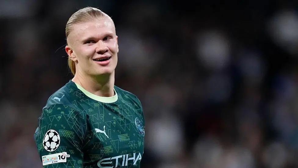 埃爾林&middot;哈蘭德于2025年10月創(chuàng)建了他的YouTube賬號(hào)