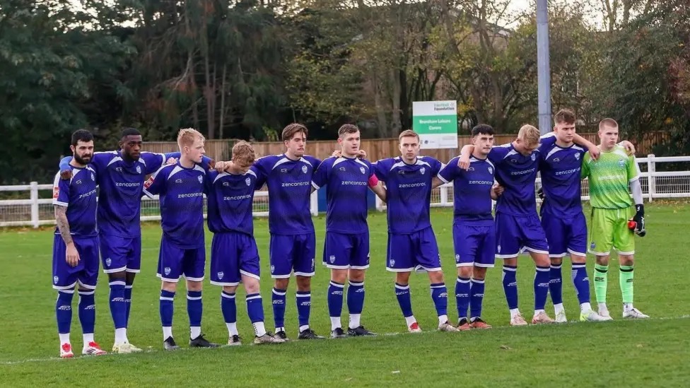 布蘭瑟姆競(jìng)技隊(duì)位于薩?？丝? /></p>
<p>溫州溫網(wǎng)<a href=