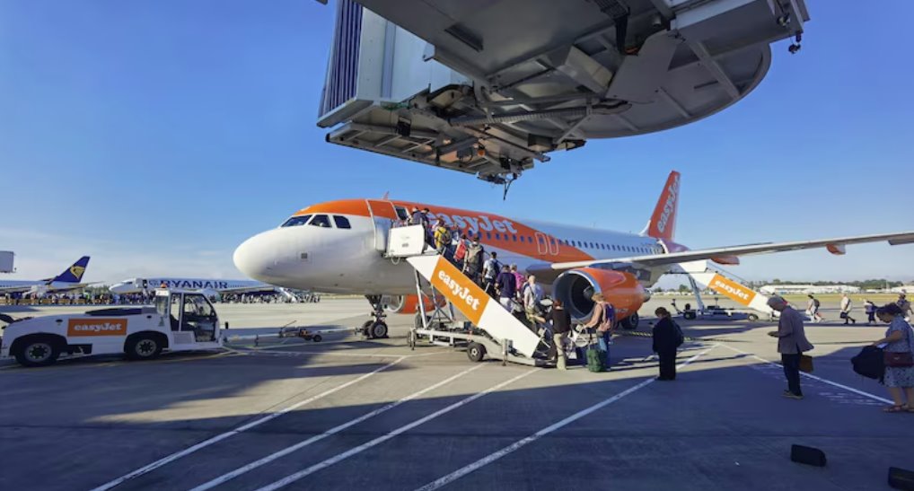 英國(guó)一家人被指控將&ldquo;已故&rdquo;祖母推上易捷航空航班，航空公司做出回應(yīng)