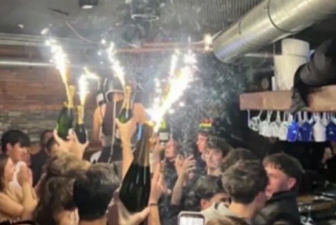 瑞士酒吧在跨年夜發(fā)生致命火災造成40人死亡