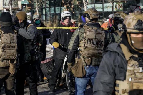 美國明尼阿波利斯槍擊案聲明稱特工擔(dān)心生命安全開