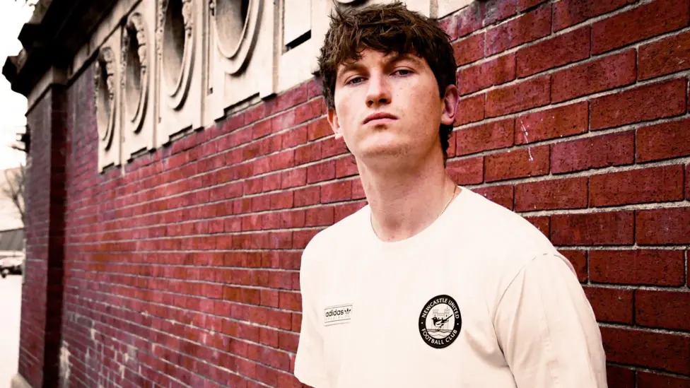 本輪比賽預測嘉賓安德魯&middot;庫辛