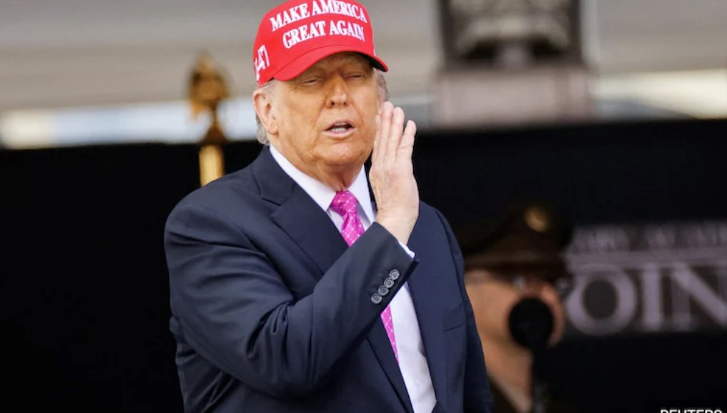 特朗普及其助手都堅(jiān)稱，軍事力量是實(shí)現(xiàn)真正和平的途徑。