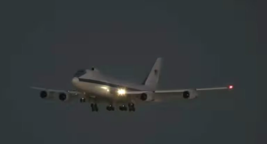 美國&ldquo;末日飛機(jī)&rdquo;波音E-4B飛機(jī)51年后罕見現(xiàn)身洛杉磯