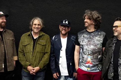 克里斯·薩頓的英超聯(lián)賽預測嘉賓貝斯手史蒂夫·弗斯