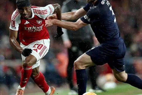 薩頓的英超預測嘉賓奧利·福克斯和AI