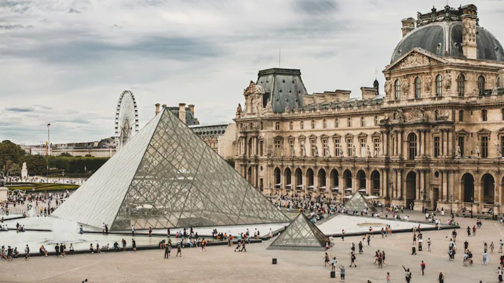 2021年，德斯&middot;卡爾斯被任命為盧浮宮館長，這是博物館界最負盛名的職位之一。