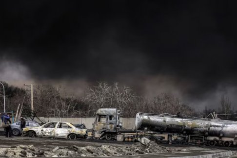 先是烈火焚城后是襲擊伊朗石油倉庫德黑蘭陷入黑暗