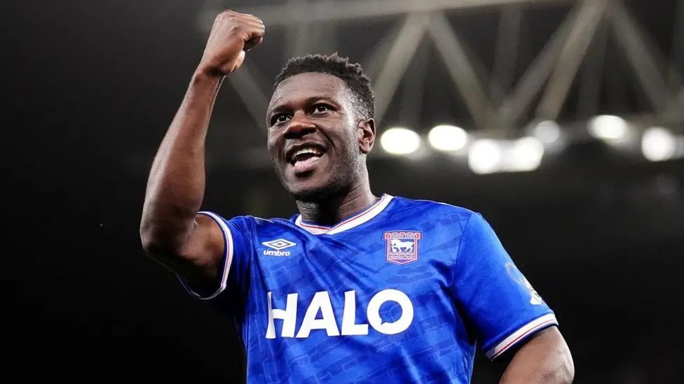 阿佐爾&middot;馬圖西瓦此前代表伊普斯維奇出場30次均未進(jìn)球