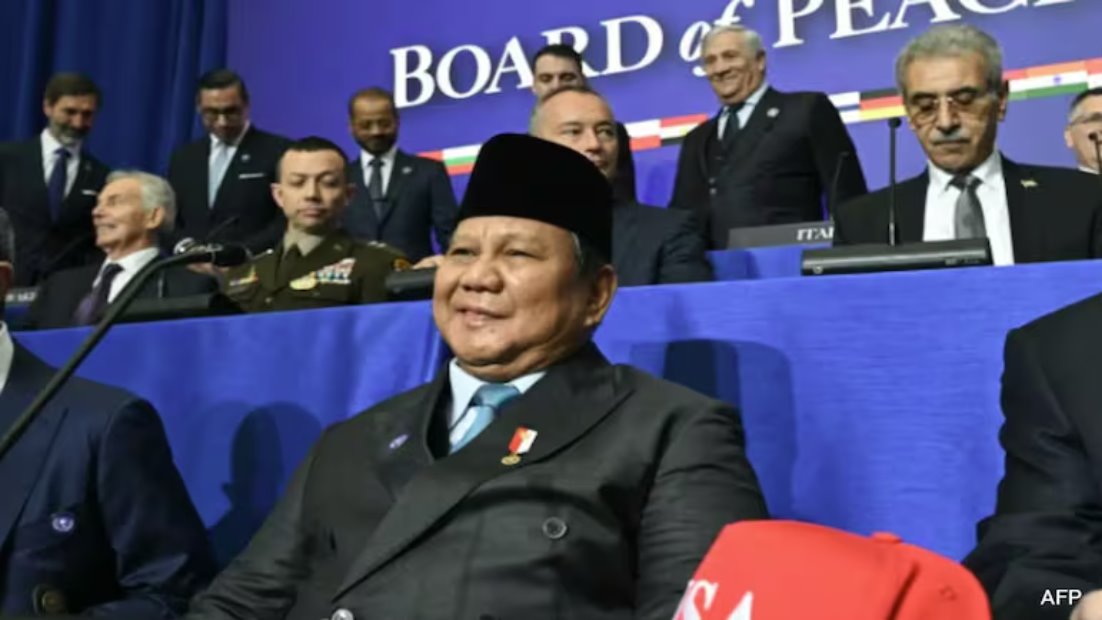 普拉博沃上個月出席了在華盛頓舉行的和平委員會成立大會