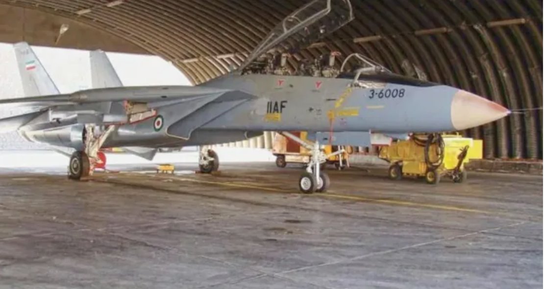 F-14&ldquo;雄貓&rdquo;戰(zhàn)機是冷戰(zhàn)時期美國制造的一款戰(zhàn)斗機，2006年退役，由F-18戰(zhàn)斗機取代。