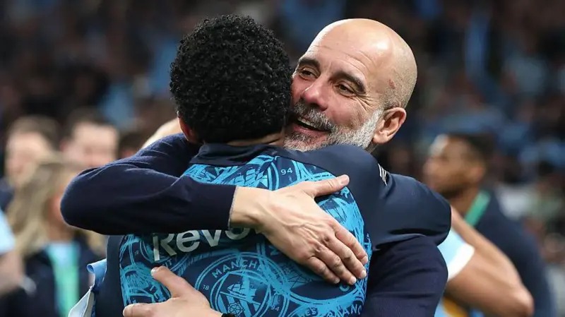 憑借曼城2-0戰(zhàn)勝阿森納的比賽，瓜迪奧拉成為首位五次贏得聯(lián)賽杯冠軍的主教練。