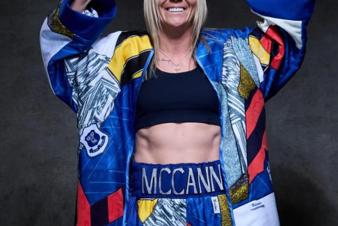 薩頓英超聯(lián)賽預(yù)測(cè)VS嘉賓對(duì)拳擊手