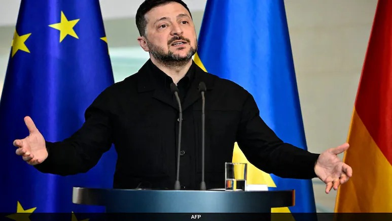 澤連斯基表示，美國向烏克蘭交付武器的問題已經(jīng)成為&ldquo;一個大問題&rdquo;。