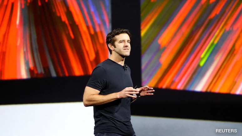 約翰&middot;特納斯于2013年成為硬件工程副總裁