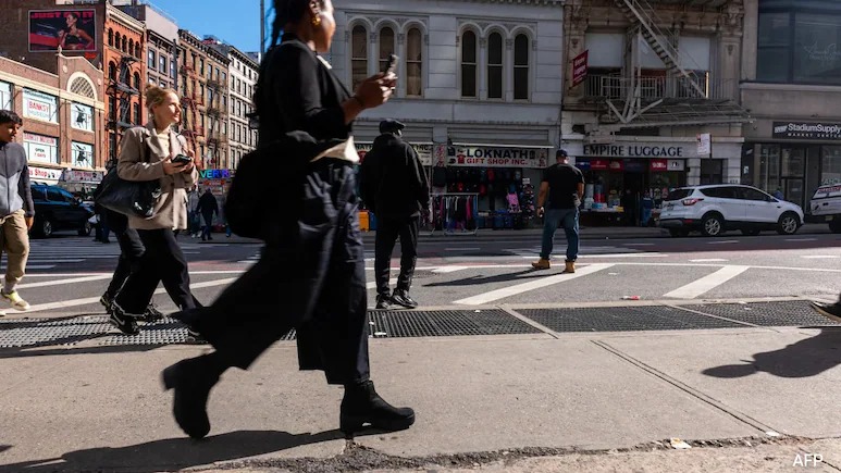 特朗普一直推行嚴(yán)厲的移民政策，以改善國內(nèi)安全并減少非法移民。